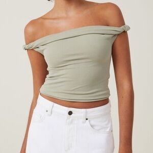 Phoebe Twist Short Sleeve Top